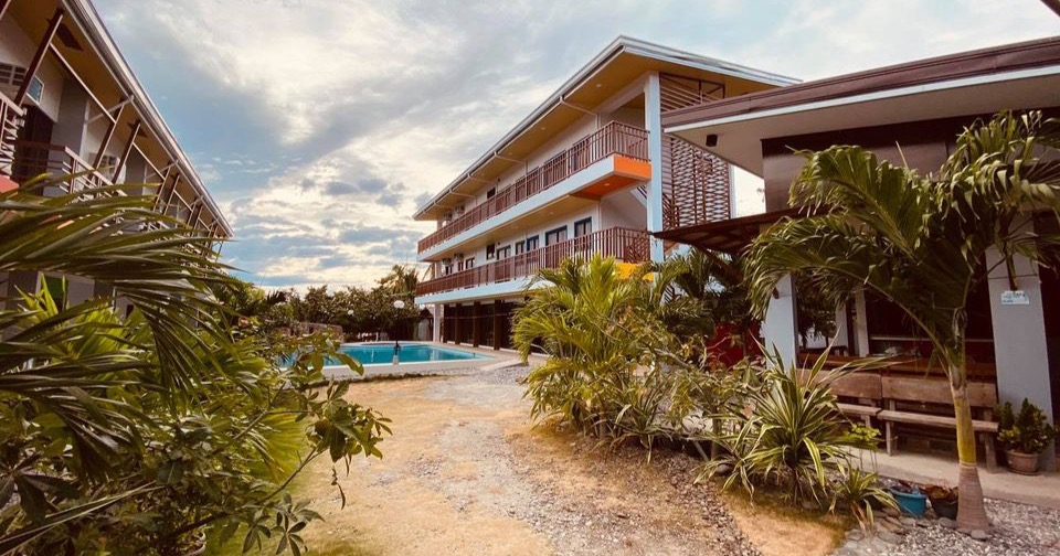 Cerca Parola beach resort Facebook ad
