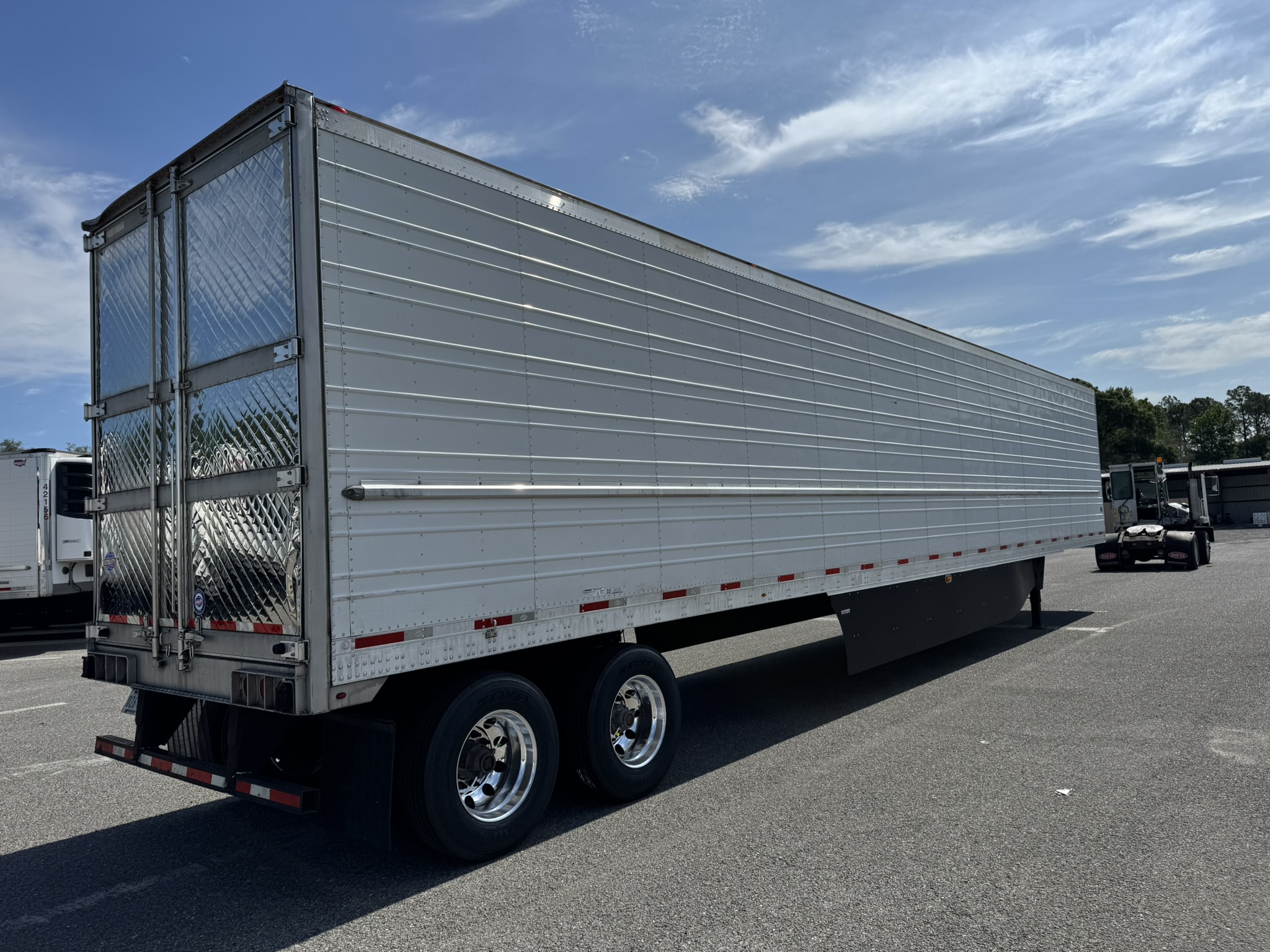 Davis Express, Inc. Facebook ad: 125+ Reefer Trailers Left In Stock, Best on…