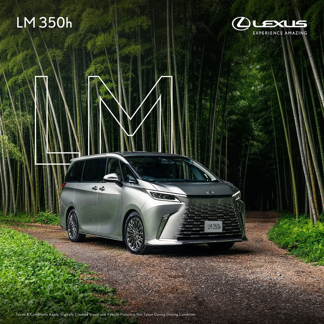 Lexus New Delhi Facebook ad: Whether it’s a business commute or a weekend…