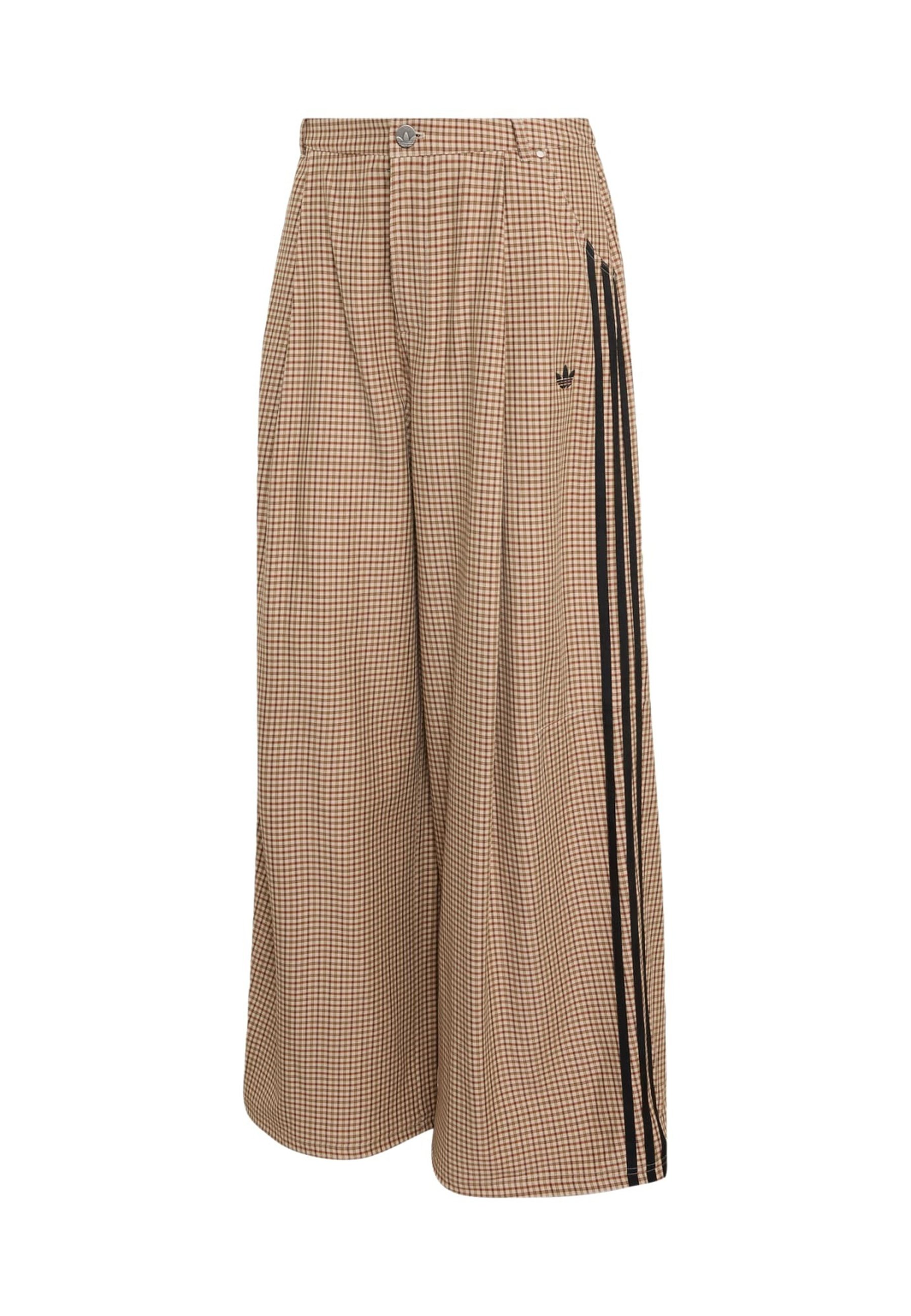 Zalando Facebook ad: adidas Originals CHECKS TROUSER LOOSE PANTS - Pantalones…