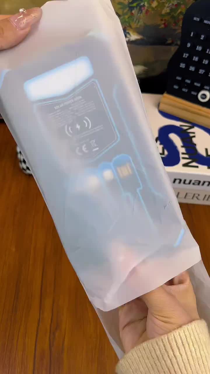 Kaedynn Facebook ad: More ways to charge. Fewer things to carry.
