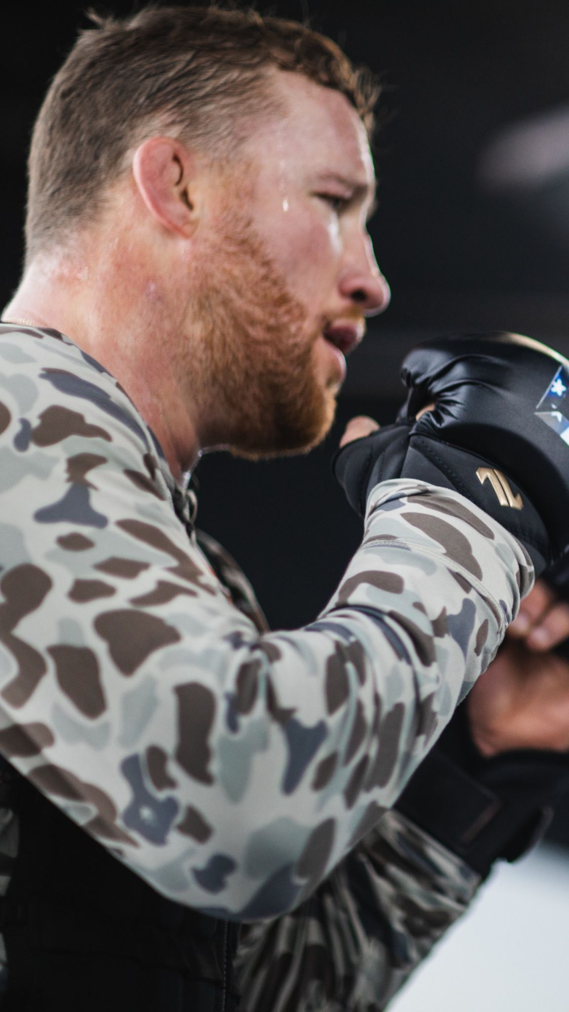 Justin the Highlight Gaethje Facebook ad: MMA Sparring Gloves I ONX Premium Line I Red White & Blue…