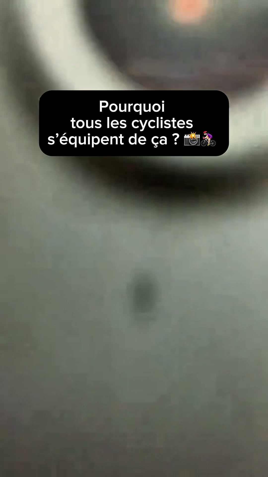 Moovora Facebook ad: Profitez. Moovora s’occupe du reste.