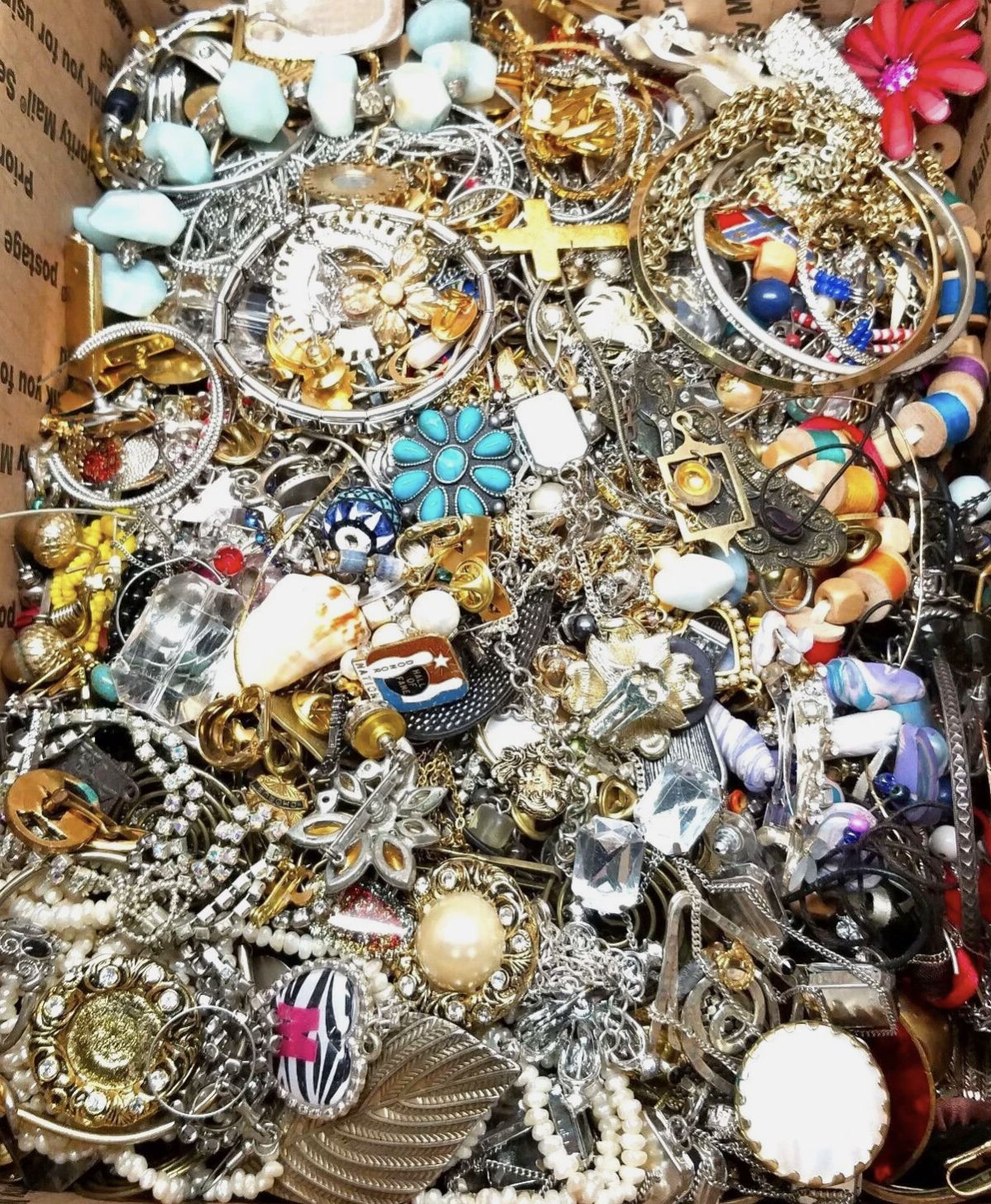 Duvall Goldsmiths Facebook ad: Is Your Costume Jewelry Actually Worth a Fortune?