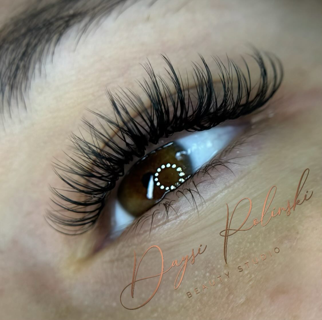 Beauty by Daysi Polinski Facebook ad: 𝗦𝗧𝗬𝗟𝗜𝗦𝗧:Miss Polinski