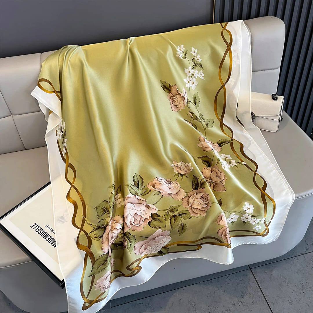 Lova Chic Fashion Facebook ad: Découvrez notre collection de foulard en soie à…