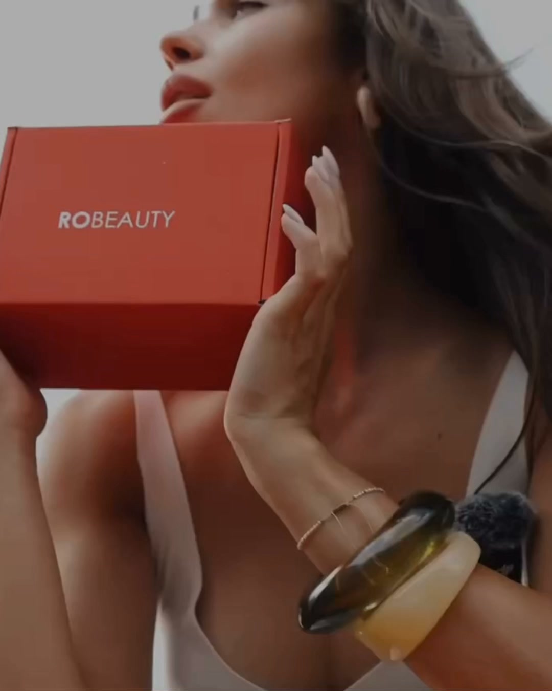 Robeauty Facebook ad: Переглянь каталог і знайди свій ідеальний набір