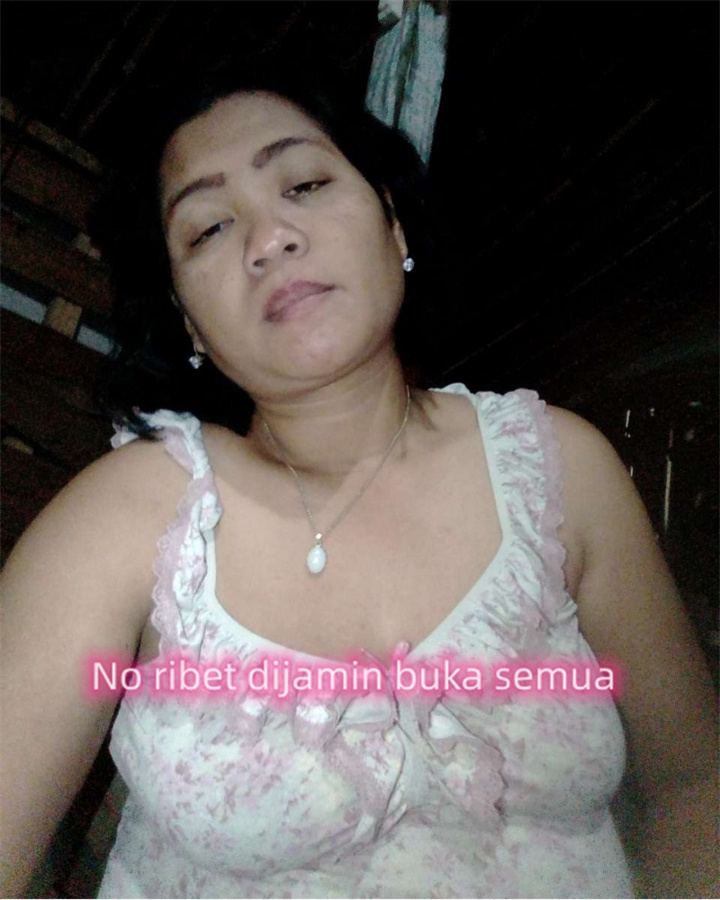 Daniel Lopez Facebook ad: Kola-Find friends & Video chat
