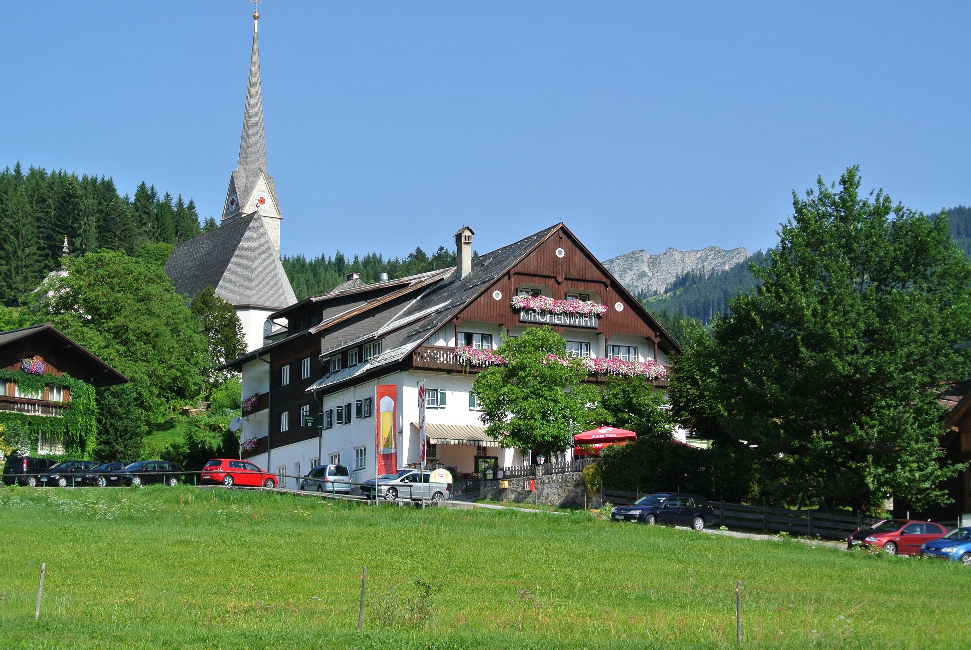 Rakousko.cz Facebook ad: Penzion 15 min HALLSTATT, BLÍZKO JEZER!