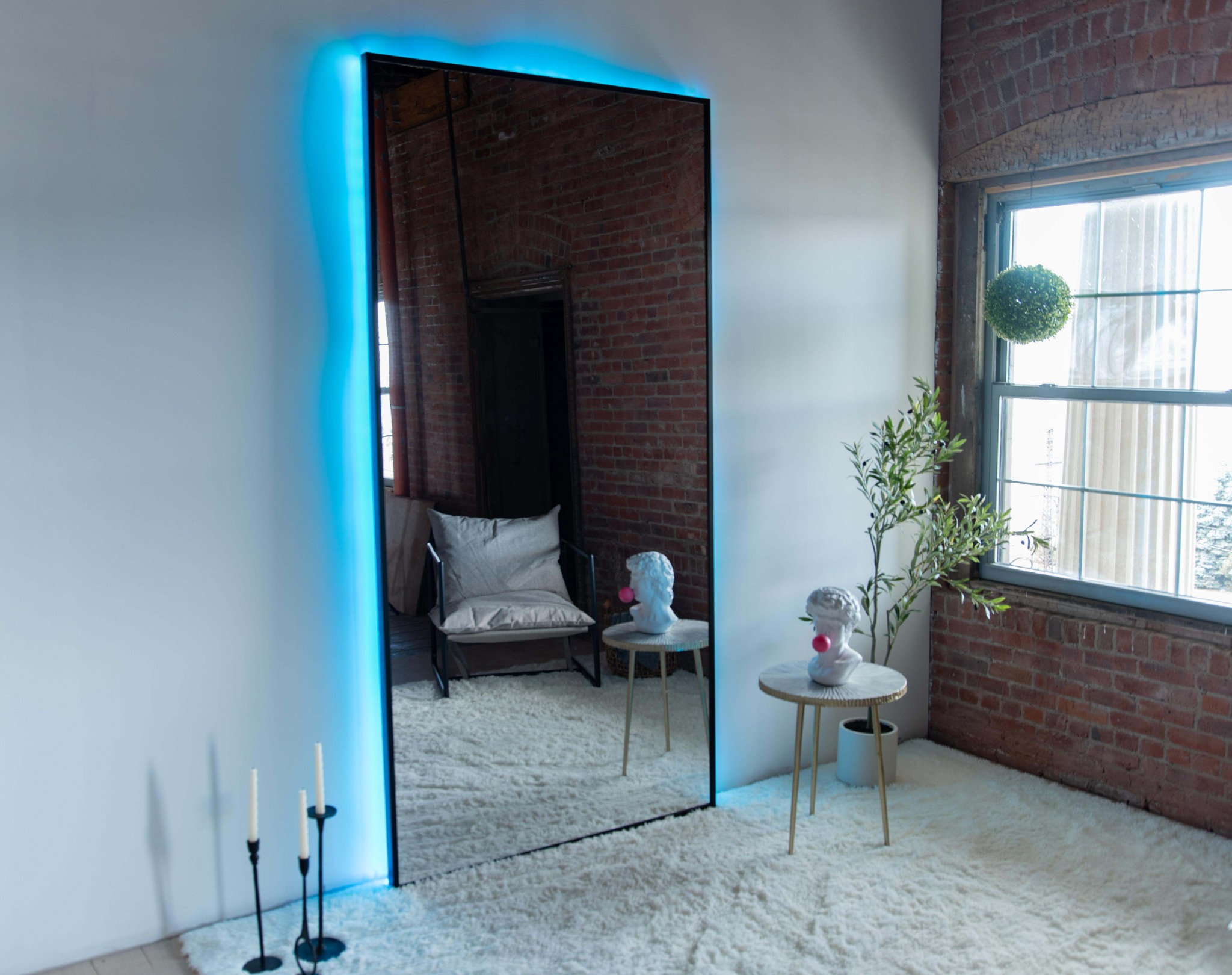 LiteMirror Facebook ad from Jan 31, 2026