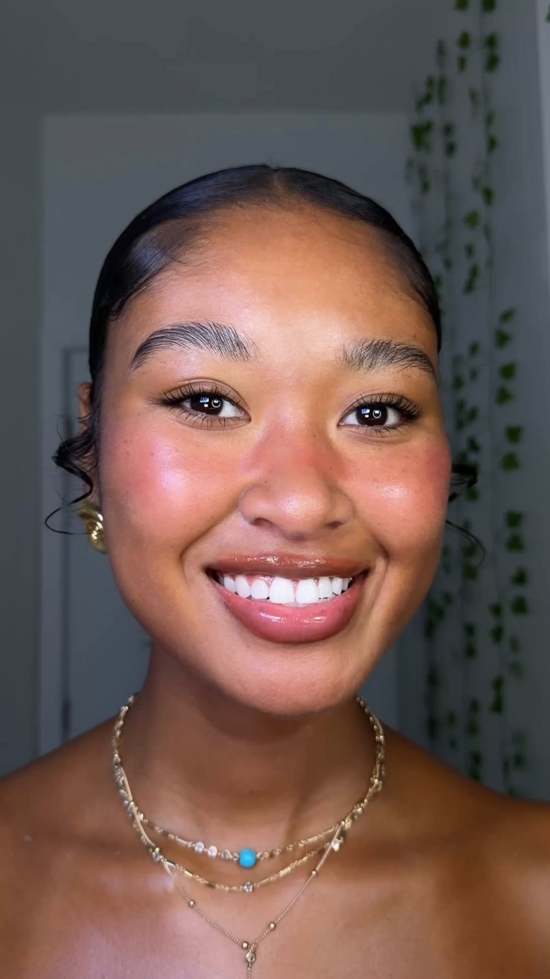 L'Oréal Paris Facebook ad: Fresh Everyday Glow