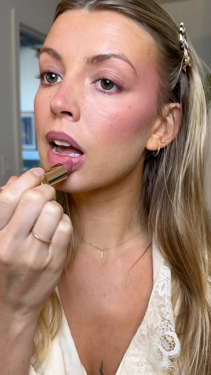 Jordan Sturgill Facebook ad: Look inspired by @drinkpoppi raspberry rose
