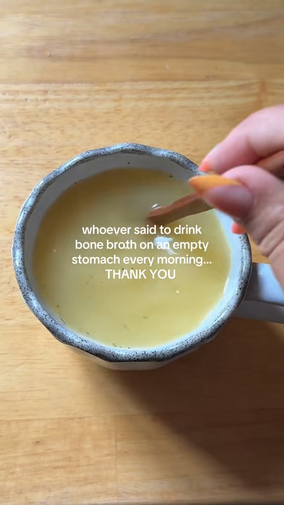 Nutra Naturals Facebook ad: Obsessed with this bone broth