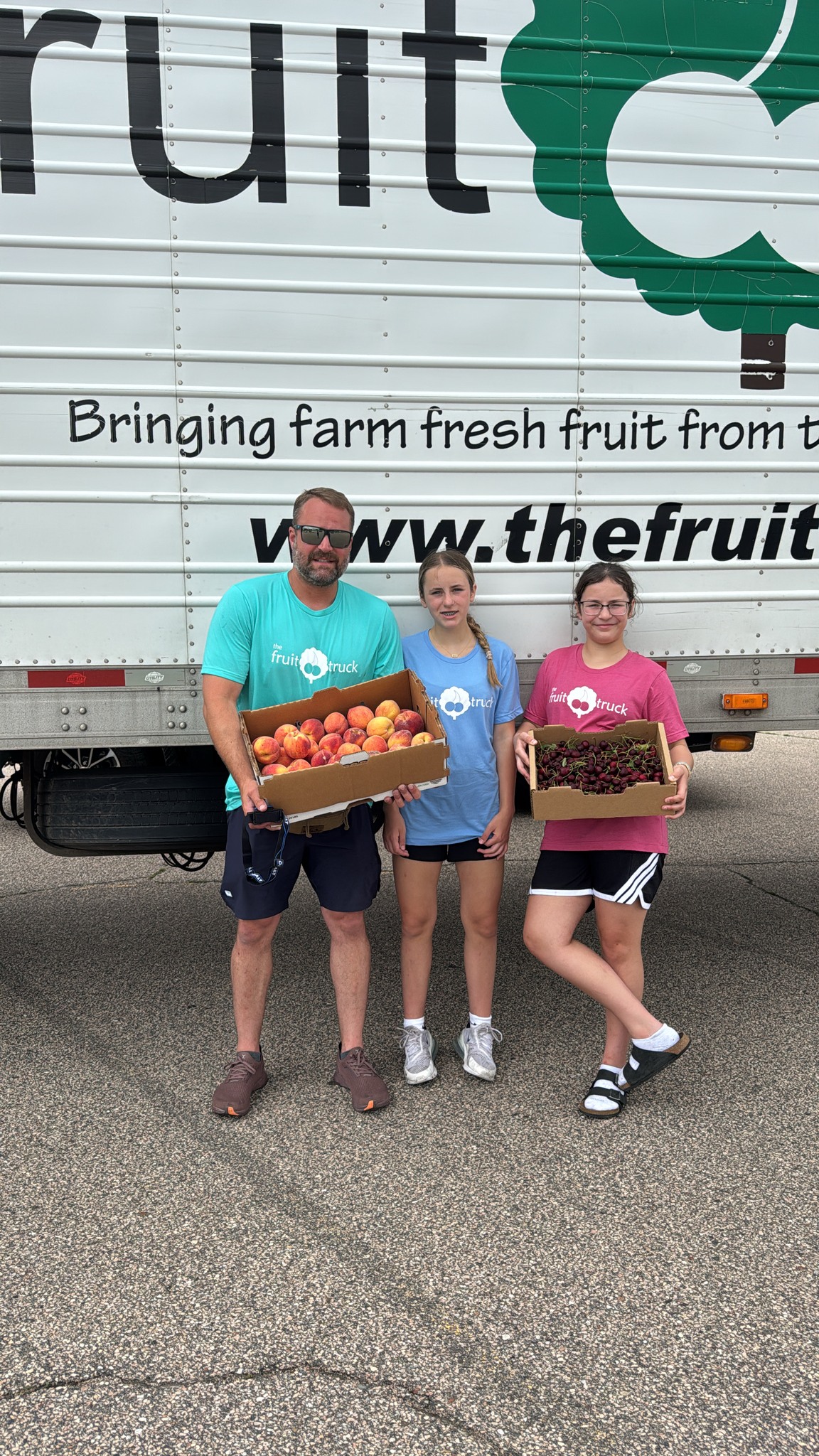 The Fruit Truck Facebook ad: Minot ND Georgia Peaches & Dark Cherries Truckload Sale