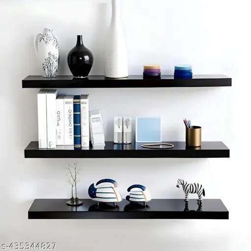Interior Home Facebook ad: Empty wall? Isay dein ek premium look with…