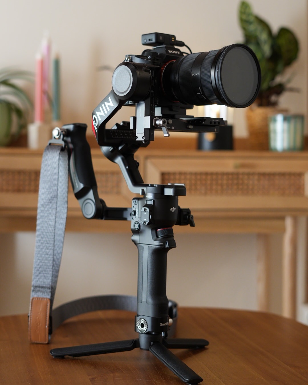 VJCameraStore - VJShop.vn Facebook ad: DJI RS 4 - Người đồng hành không…