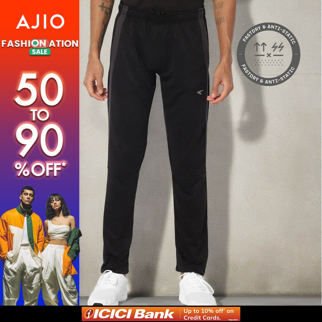 AJIOlife Facebook ad