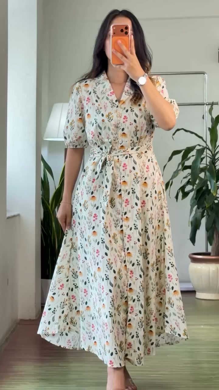 Trendy Fashion House Facebook ad: 𝐎𝐟𝐟𝐞𝐫 𝐏𝐫𝐢𝐜𝐞