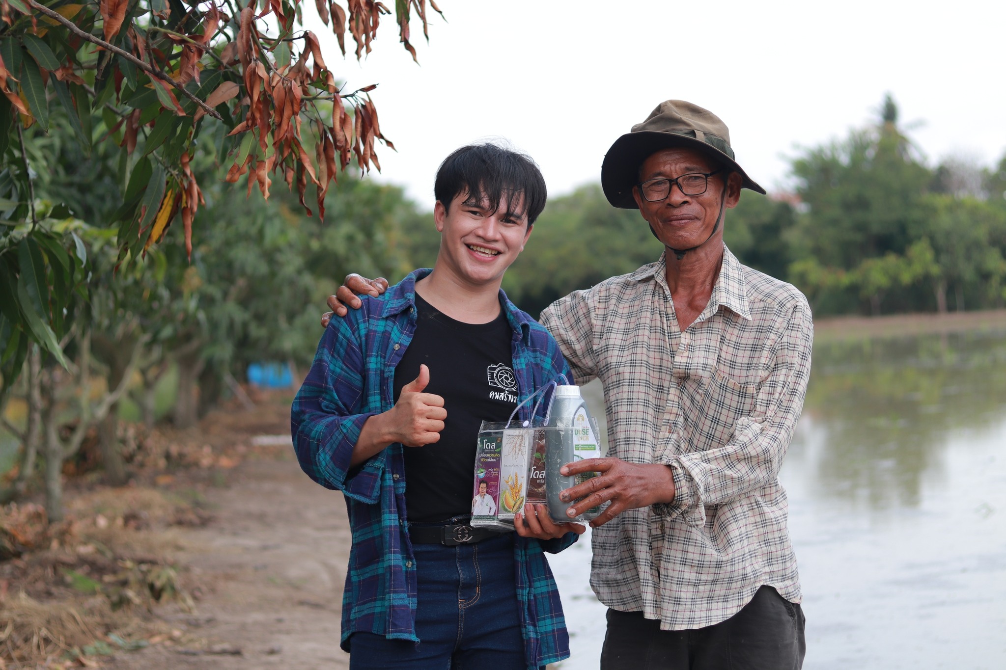 Dose เอ็กซ์ตร้า นาโน เพจบริษัทหลัก Facebook ad: ลงพื้นที่จริง ลุยโคลนเช็คสภาพดิน! ปราบ ข้าวดีด…
