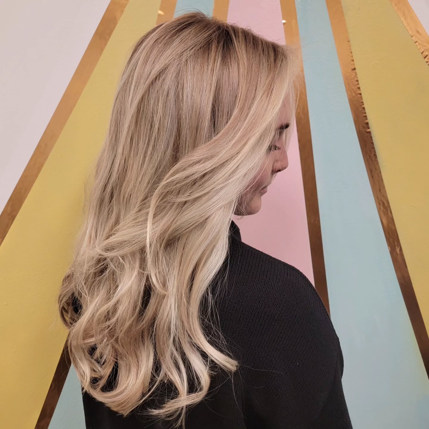 thepincurlqueen Facebook ad: Bright blonde to bring in the holidays