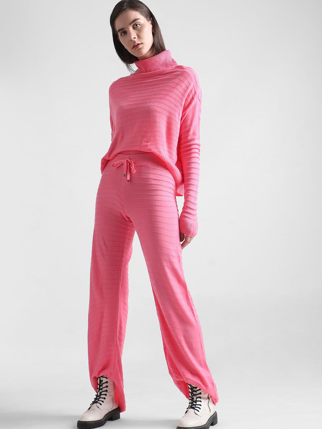 ONLY Facebook ad: Looking for cool drips to stay on-trend?
