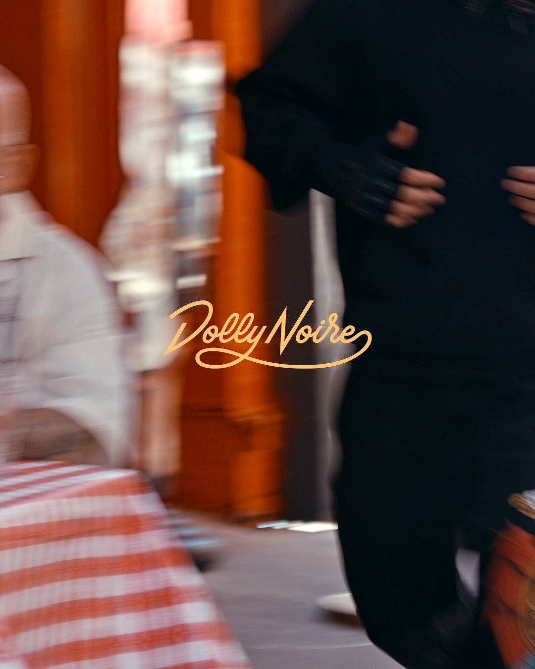 DLYNR Facebook ad: DOLLY NOIRE