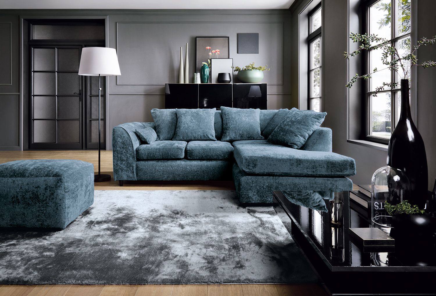 Abakus Direct Facebook ad: Luxury Sofas with FREE Delivery & 5-Year Guarantee!