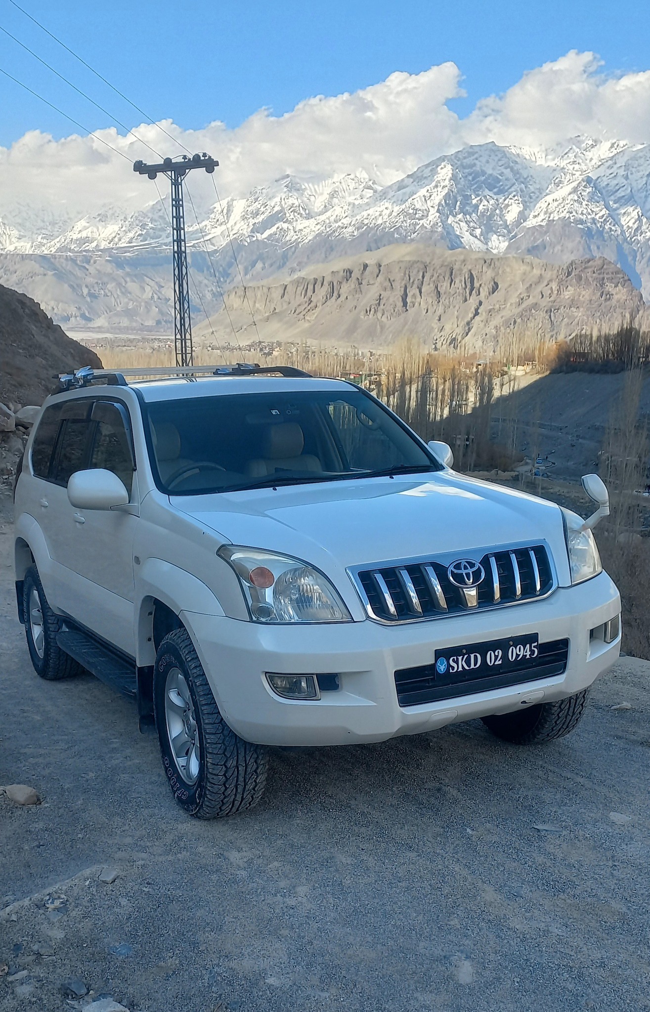 Ilyas Skardu Travels Facebook ad: Rent A Car in Skardu & Hunza