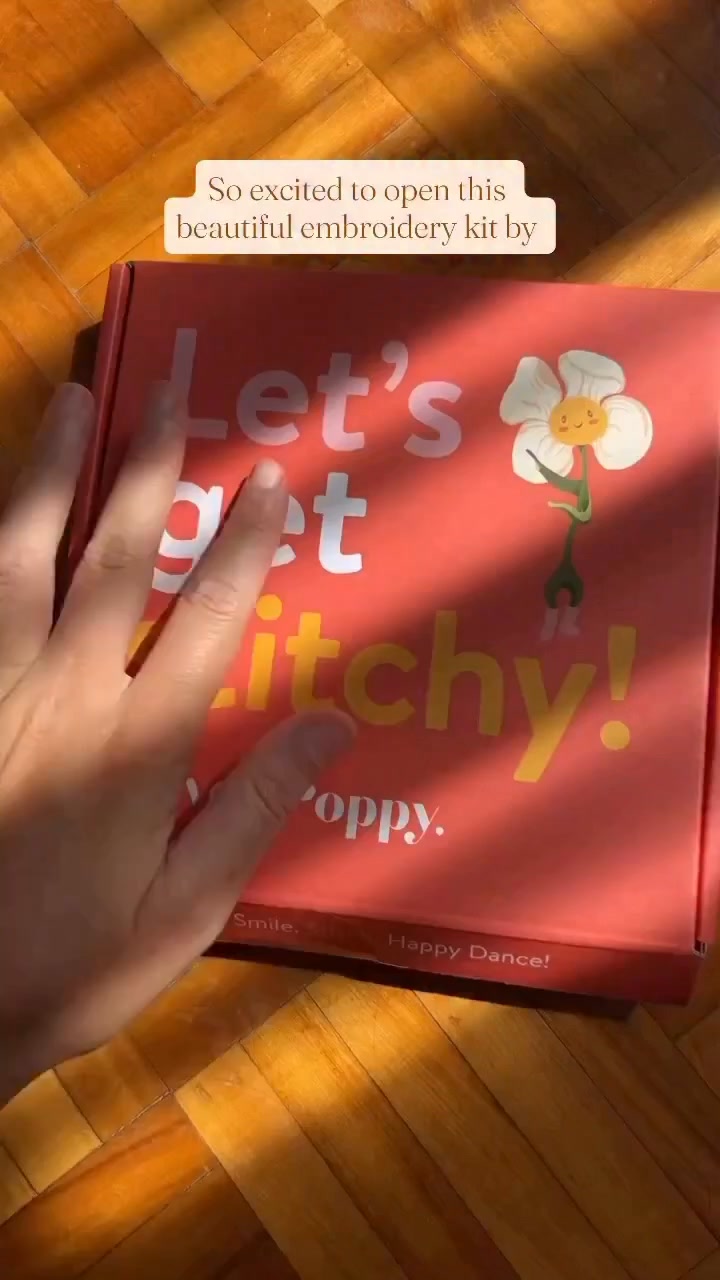 Clever Poppy Facebook ad: Get Into the Halloween Spirit!