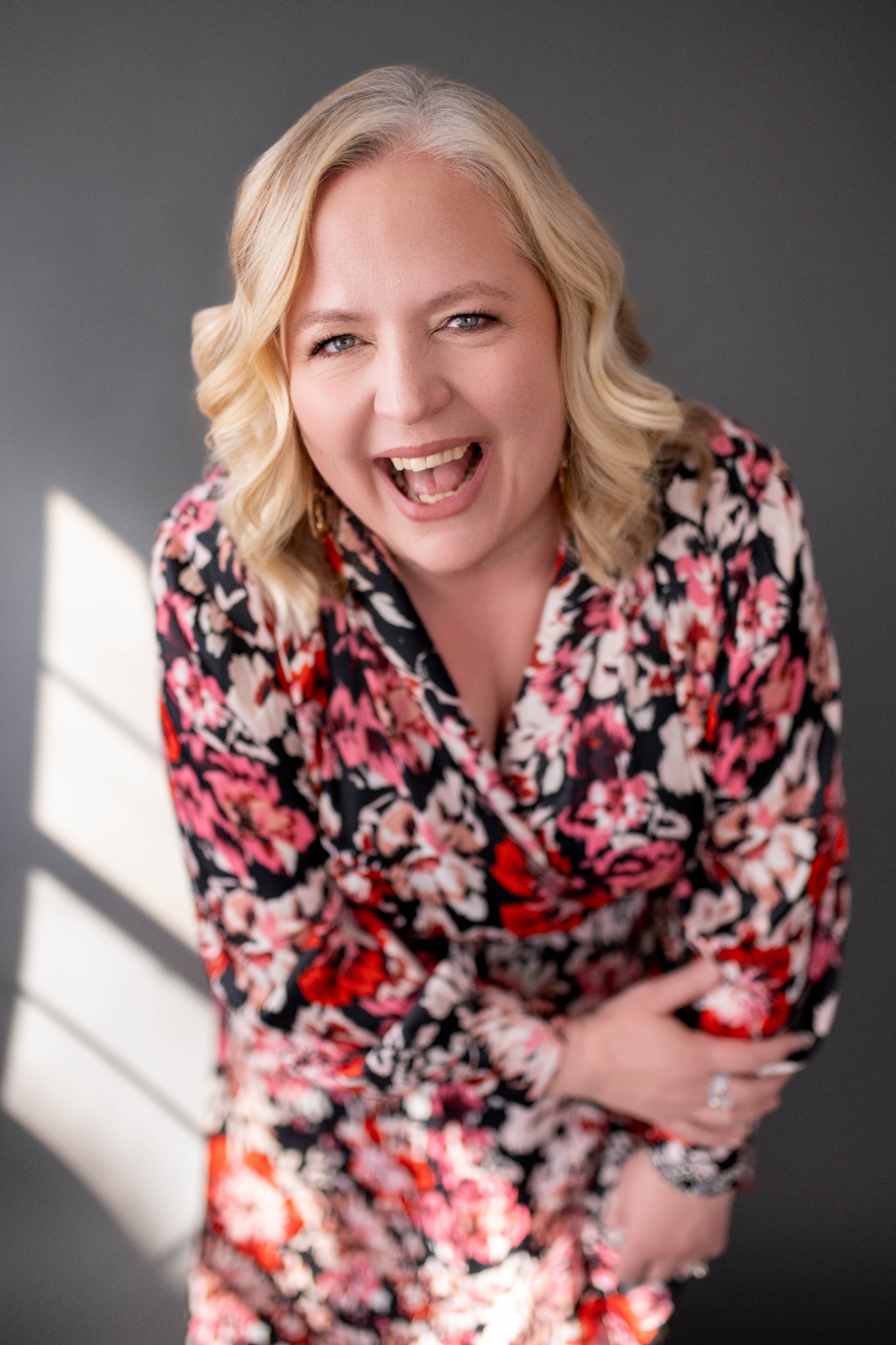 LGEmerick Photography Facebook ad: Attention KC Ladies 40 & Fabulous