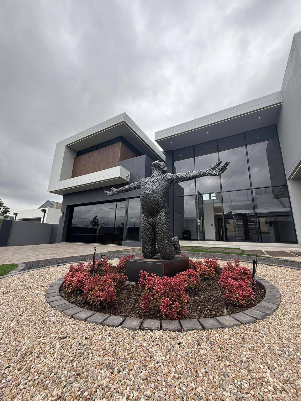 Roy Rwanga Facebook ad: RoyalMetal Art sculptures has stunning new sculptures ready…