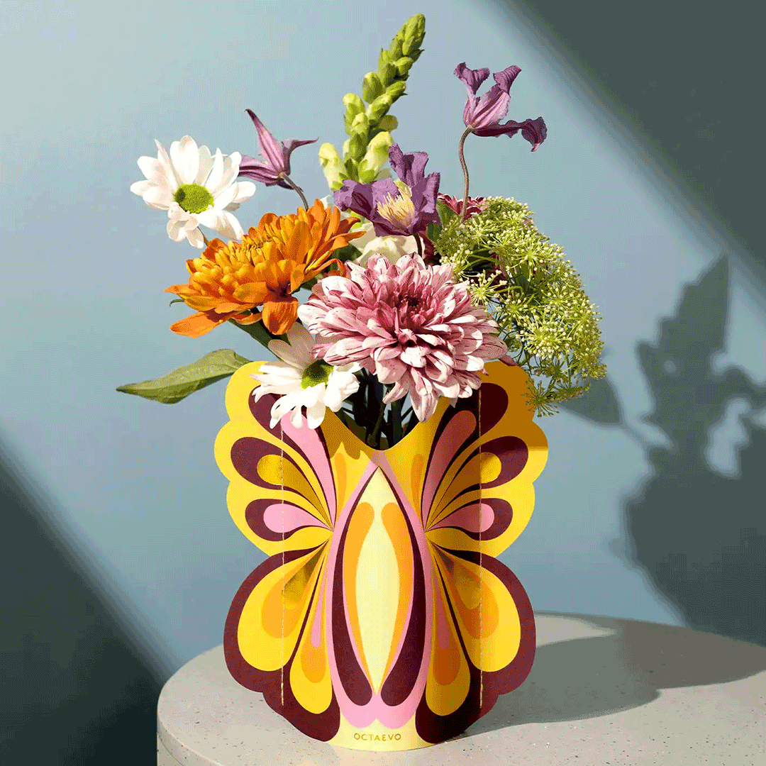 54Celsius Facebook ad: Handcrafted paper vases
