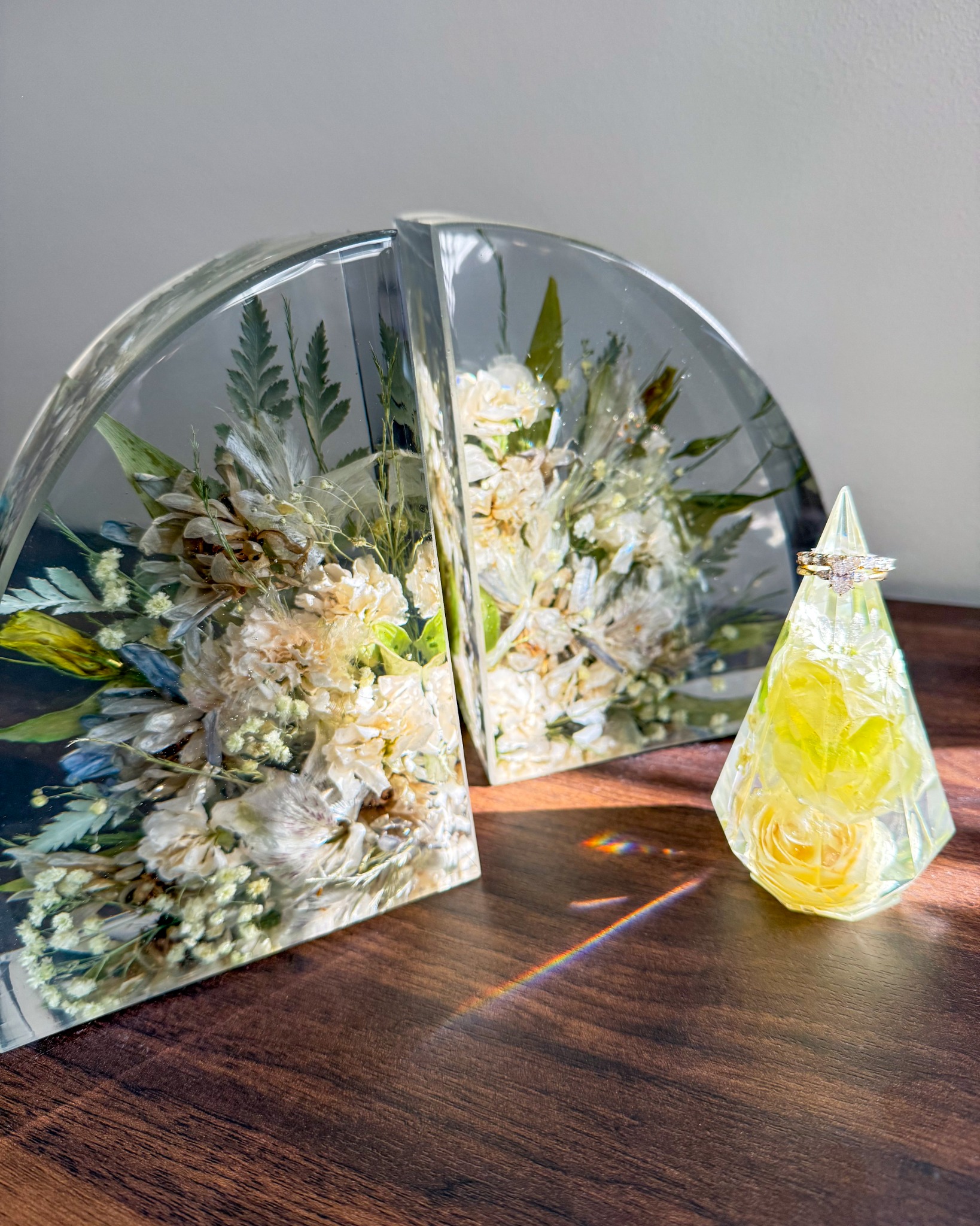 Everlasting Bloom Co.  Facebook ad