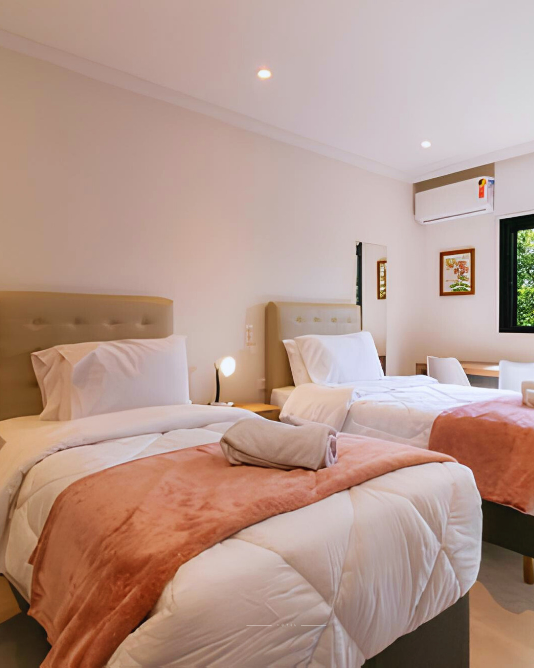 Hotel Urban L Facebook ad: Urban L, Seu ponto de encontro com o…