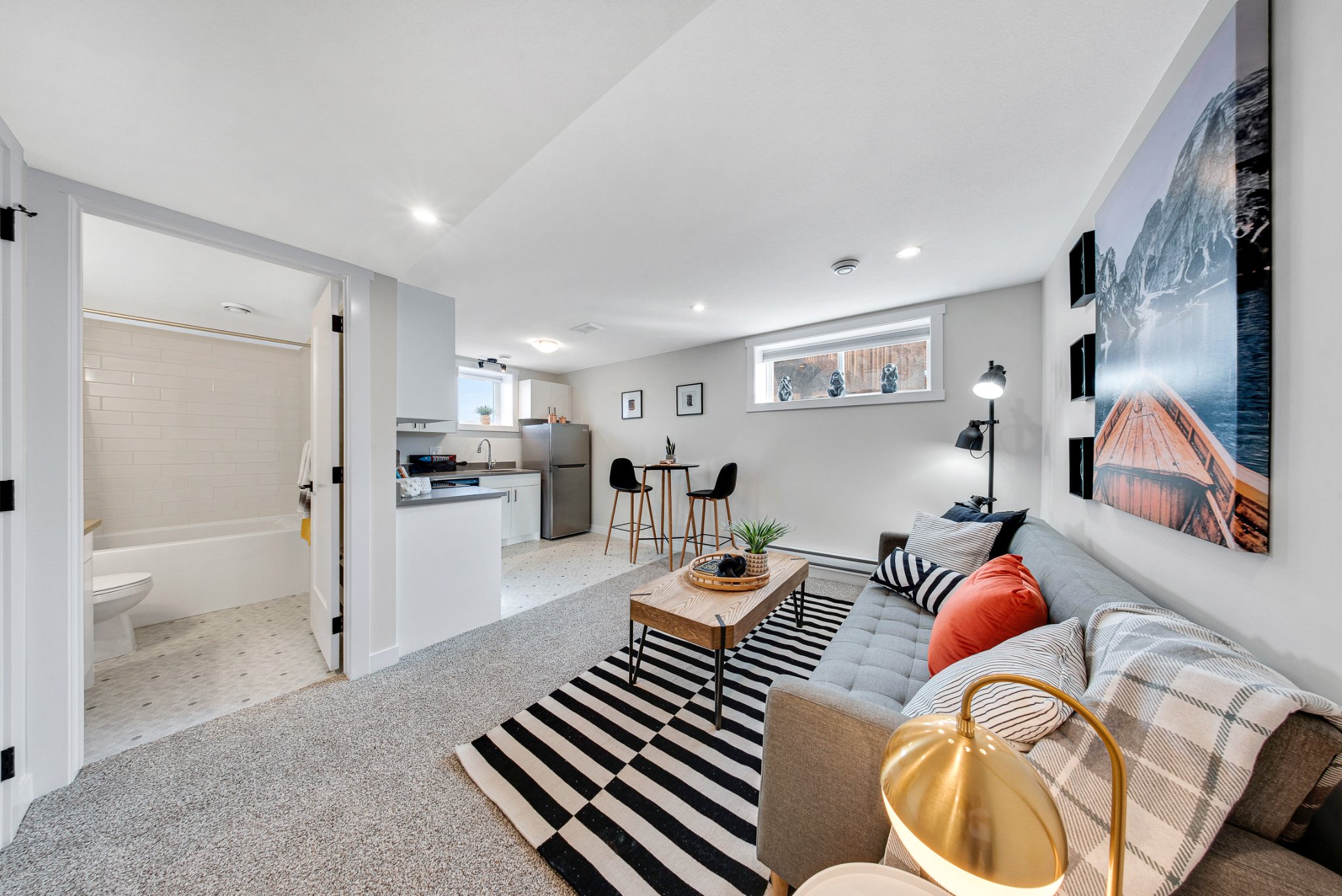 Laura Mc Nern Facebook ad: 1 Bed 1 Bath Apartment