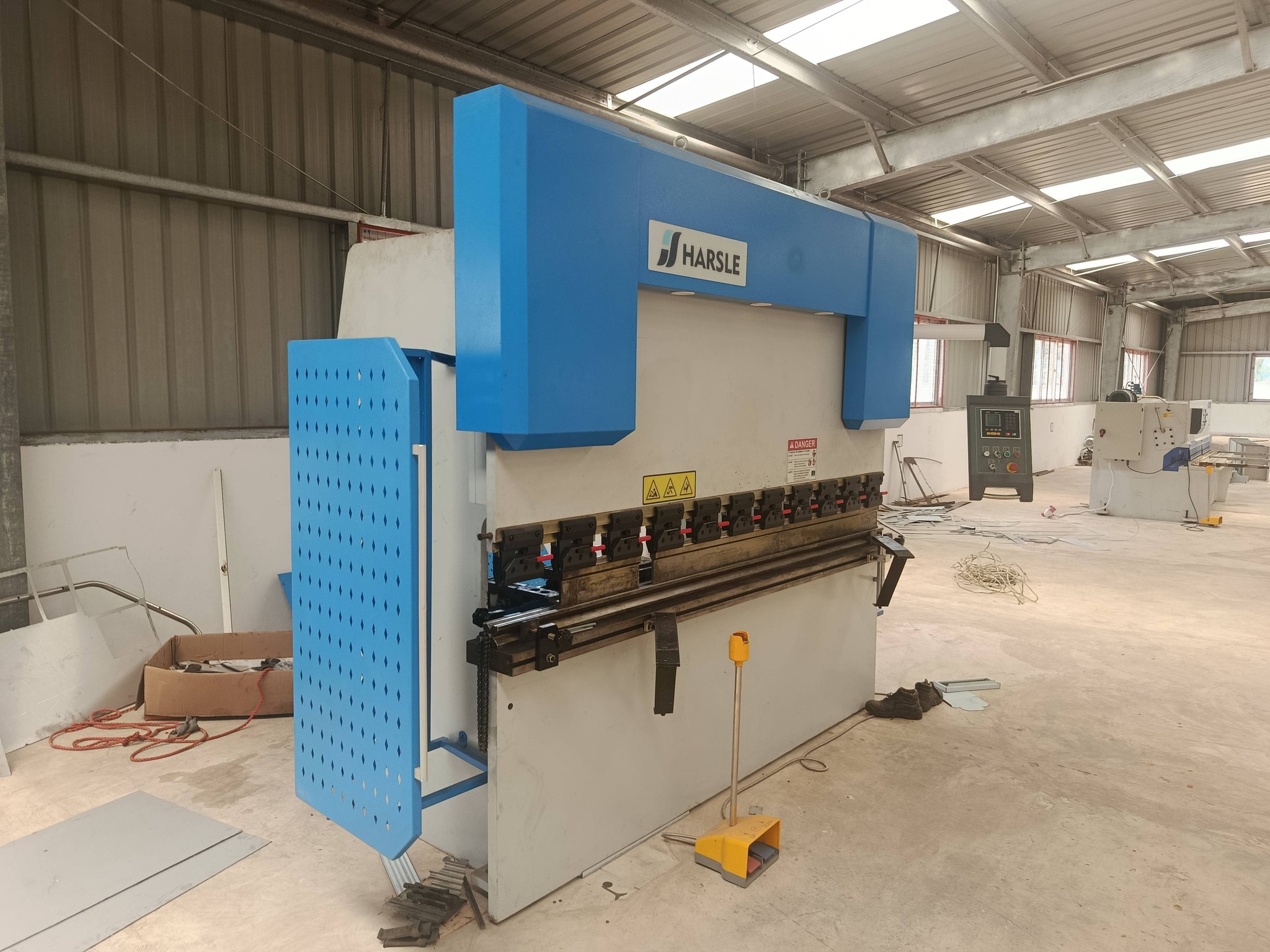 Amiron Factory Tanzania Facebook ad: Karibu kwa huduma ya CNC laser cutting,powder coating…
