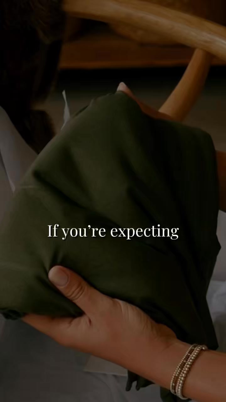 Sustainabub Facebook ad: Award-Winning Baby Wraps | 10% Off