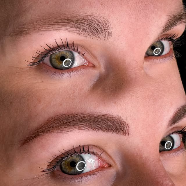 Nikola Janková Brow Artist Facebook ad: Microblading = krásné a přirozené obočí bez námahy