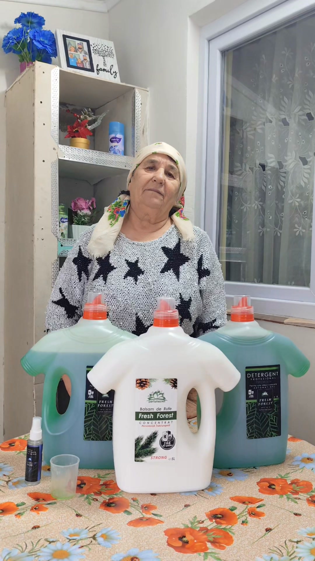 Scent Marketing Romania Facebook ad: Transport GRATUIT + CADOU o esență de parfum la 50 ml.