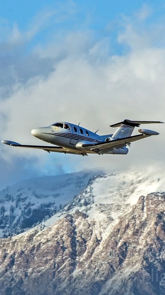 FlightAware Facebook ad: Improve flight tracking near you with a FREE flight…