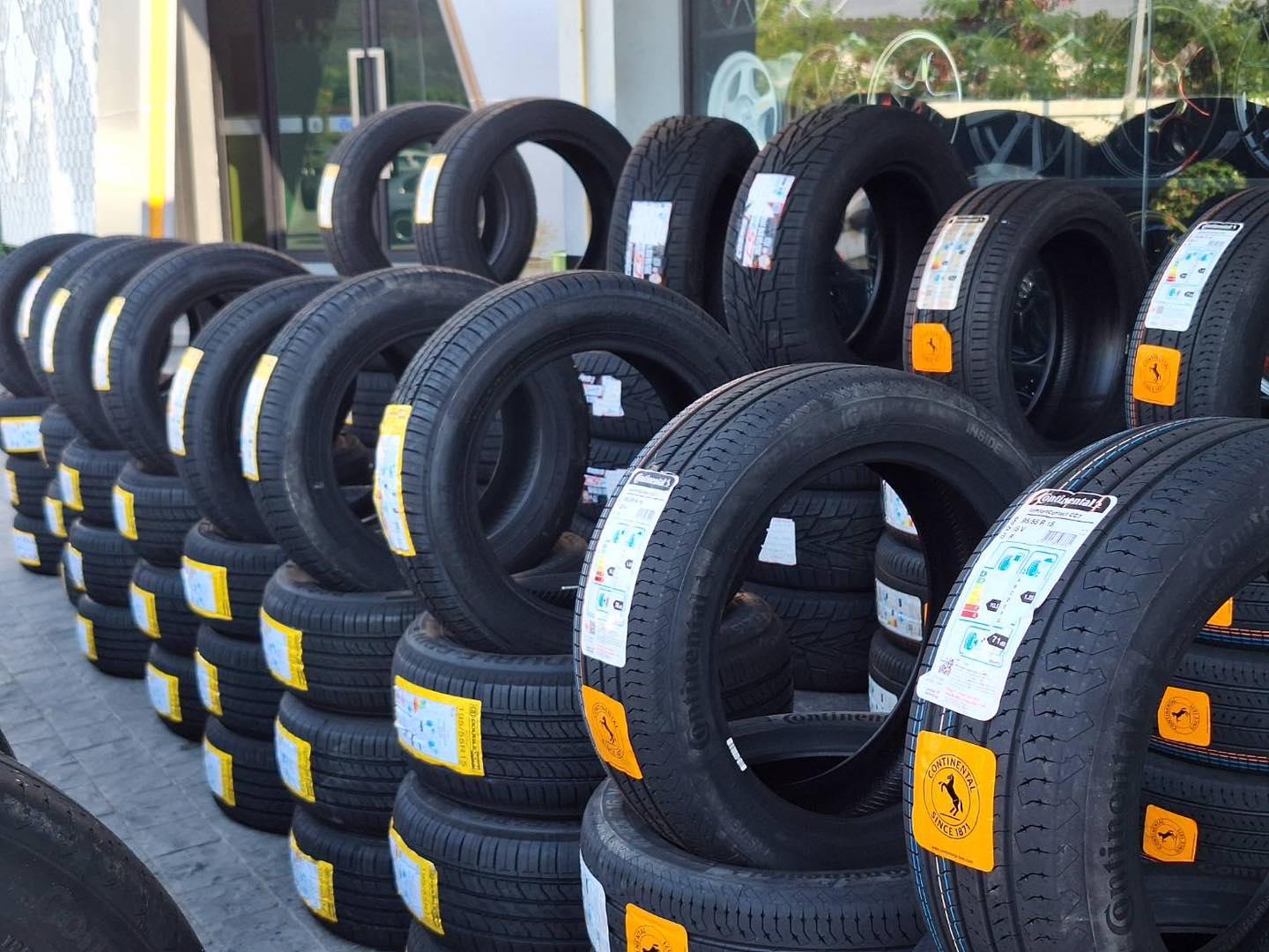 MAXTIME หน้าบิ๊กซีระยอง Facebook ad: มาแล้ว ยาง ปี26 Continental Cosmis Dubble coin ยาง…