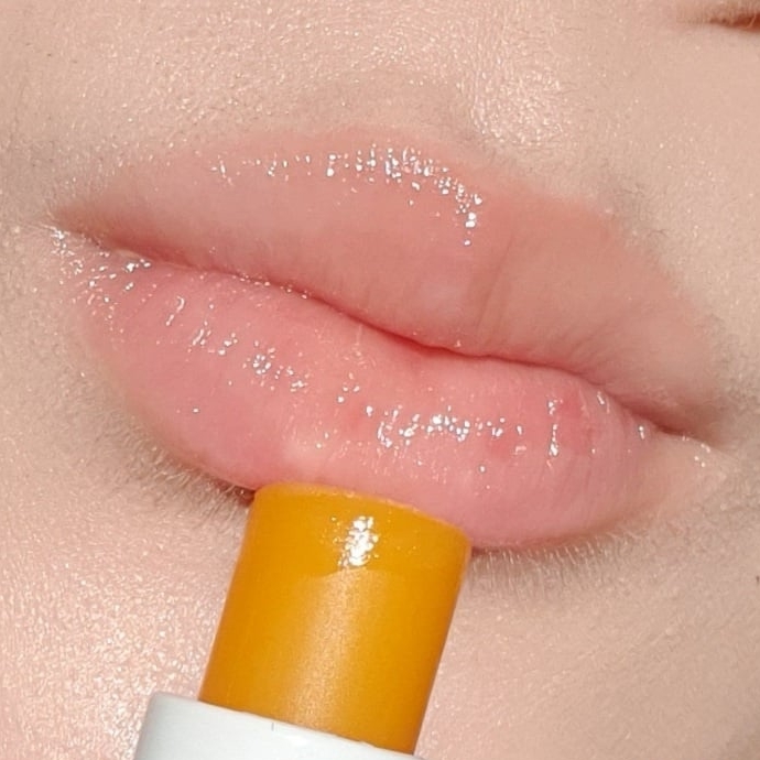 Dr. Hauschka Facebook ad: 一支好的護唇膏,就如同好的伴侶,