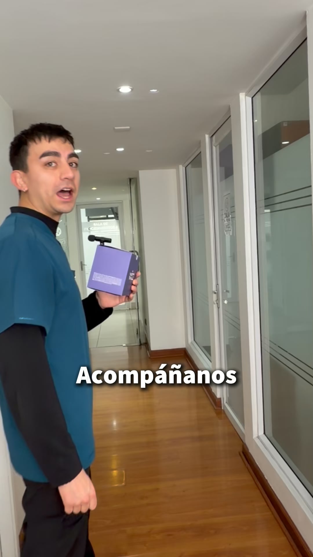 Wizz Chile Facebook ad: Corrige tu sonrisa con alineadores invisibles guiados por…