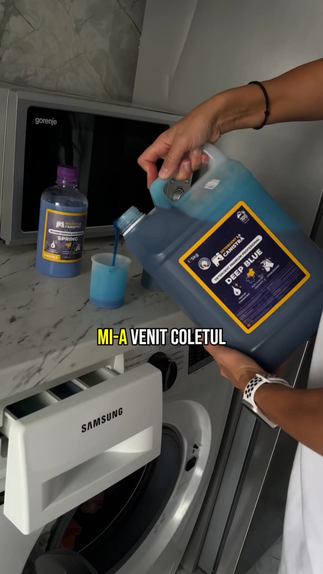 LaCanistra.ro Facebook ad: Prezent în peste 100.000 de case