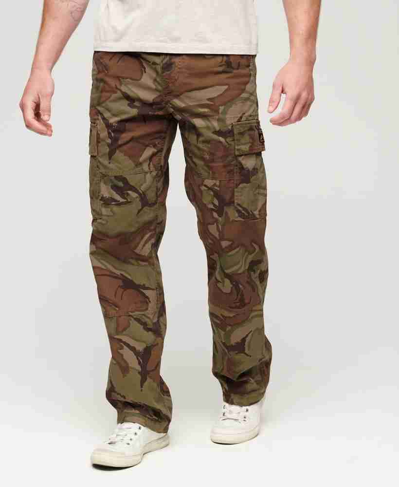Superdry Facebook ad: Style that works beyond seasons.