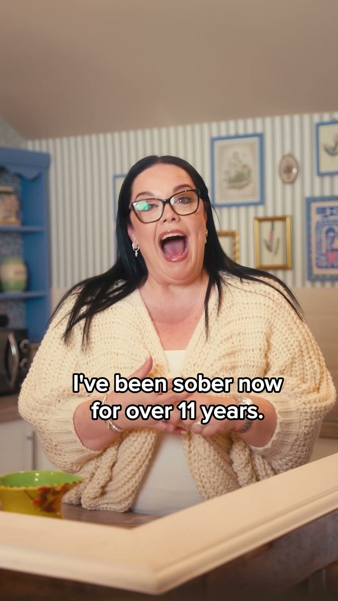 Lisa Riley Facebook ad: Women Over 40 Need This In Their Life.
