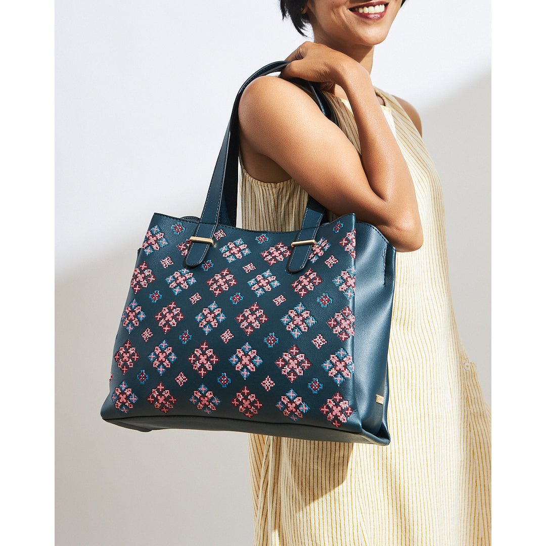 Chumbak Facebook ad: Get your favourate Chumbak products now!
