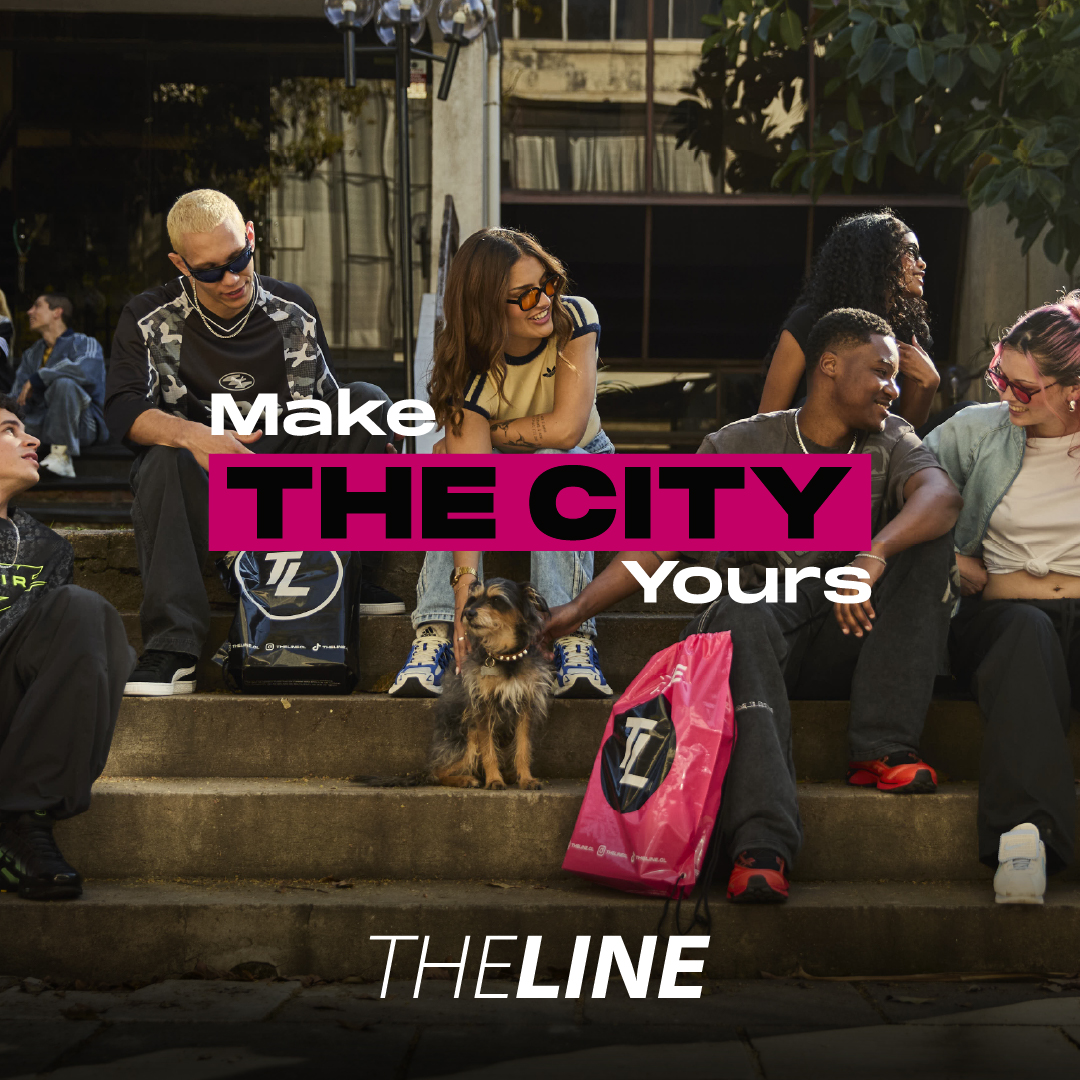 The Line Facebook ad: La ciudad cambia cuando la haces tuya.
