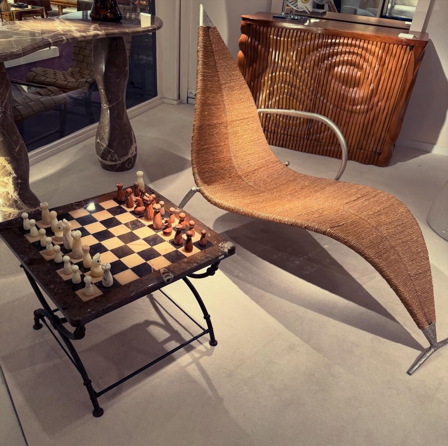 ak_galerie Facebook ad: An interesting chess table made of fossilized wood…
