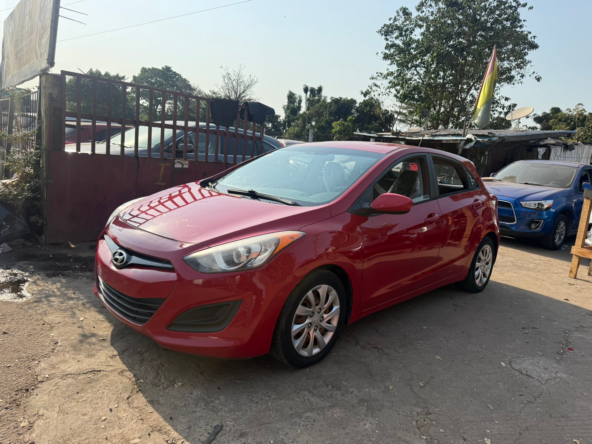 Auto Vip Conakry Facebook ad: Hyundai Elantra GT